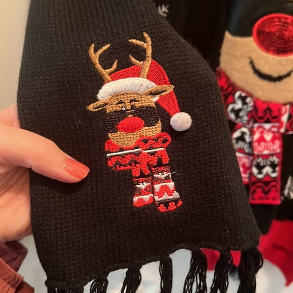 Adorable Christmas Sweater with Rudolph - comes with matching scarf!! Size 16/18 - Picture 4 of 6